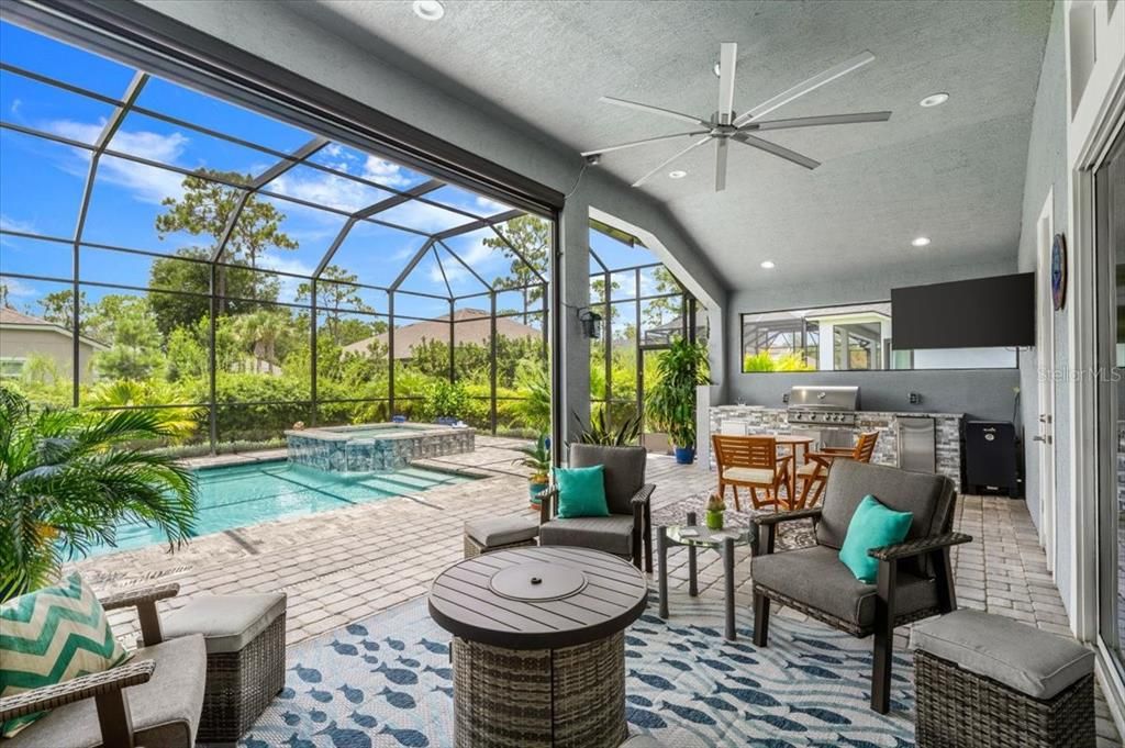 For Sale: $1,020,000 (4 beds, 3 baths, 2624 Square Feet)