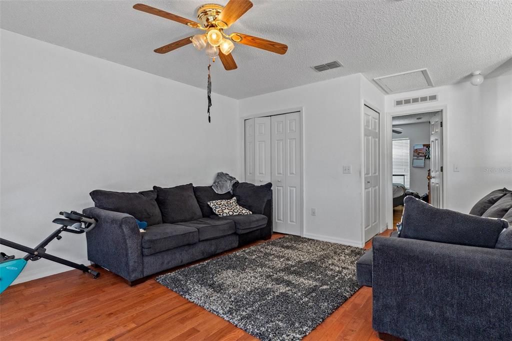 For Sale: $399,999 (3 beds, 2 baths, 2356 Square Feet)