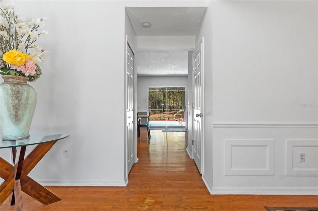 For Sale: $399,999 (3 beds, 2 baths, 2356 Square Feet)