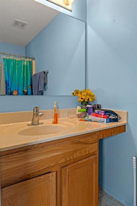 For Sale: $399,999 (3 beds, 2 baths, 2356 Square Feet)