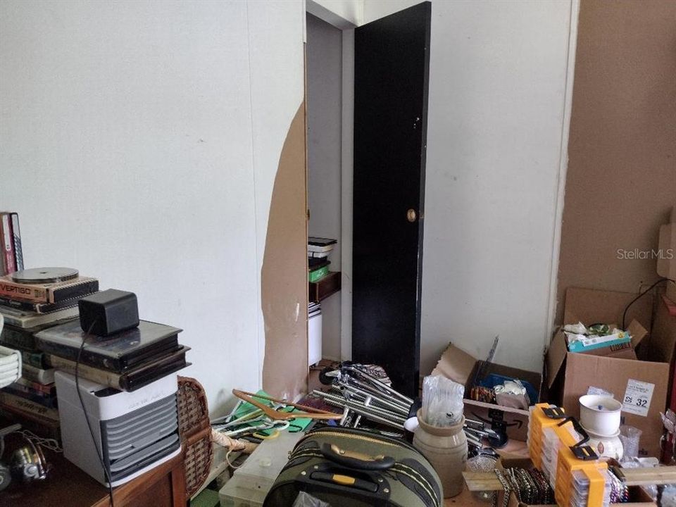 For Sale: $459,900 (3 beds, 2 baths, 1566 Square Feet)