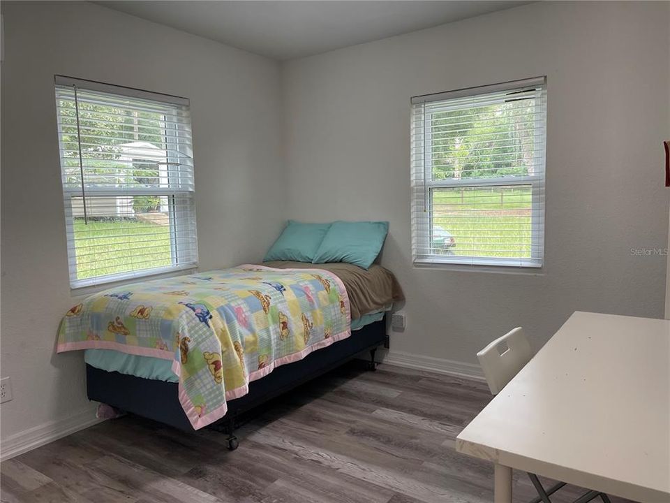 For Sale: $389,000 (2 beds, 1 baths, 1072 Square Feet)