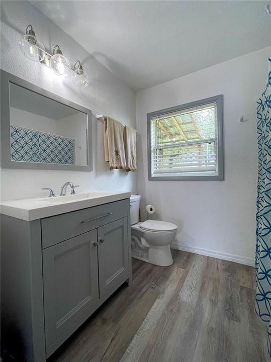 For Sale: $389,000 (2 beds, 1 baths, 1072 Square Feet)