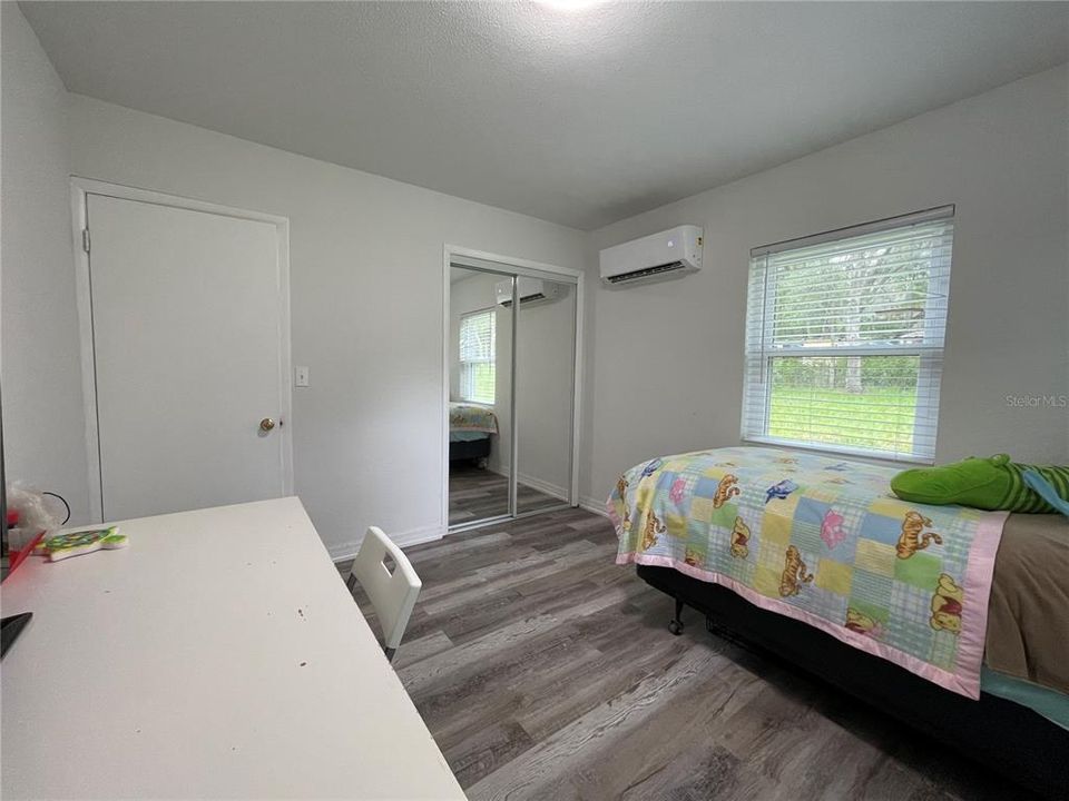 For Sale: $389,000 (2 beds, 1 baths, 1072 Square Feet)