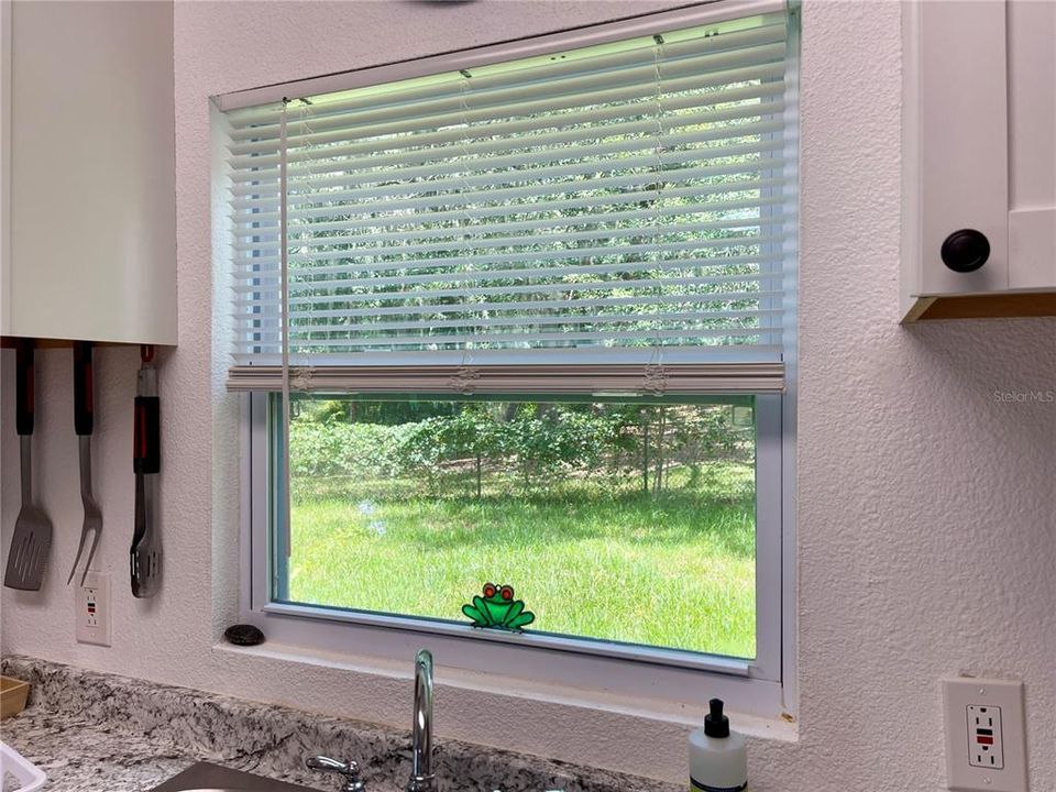 For Sale: $389,000 (2 beds, 1 baths, 1072 Square Feet)