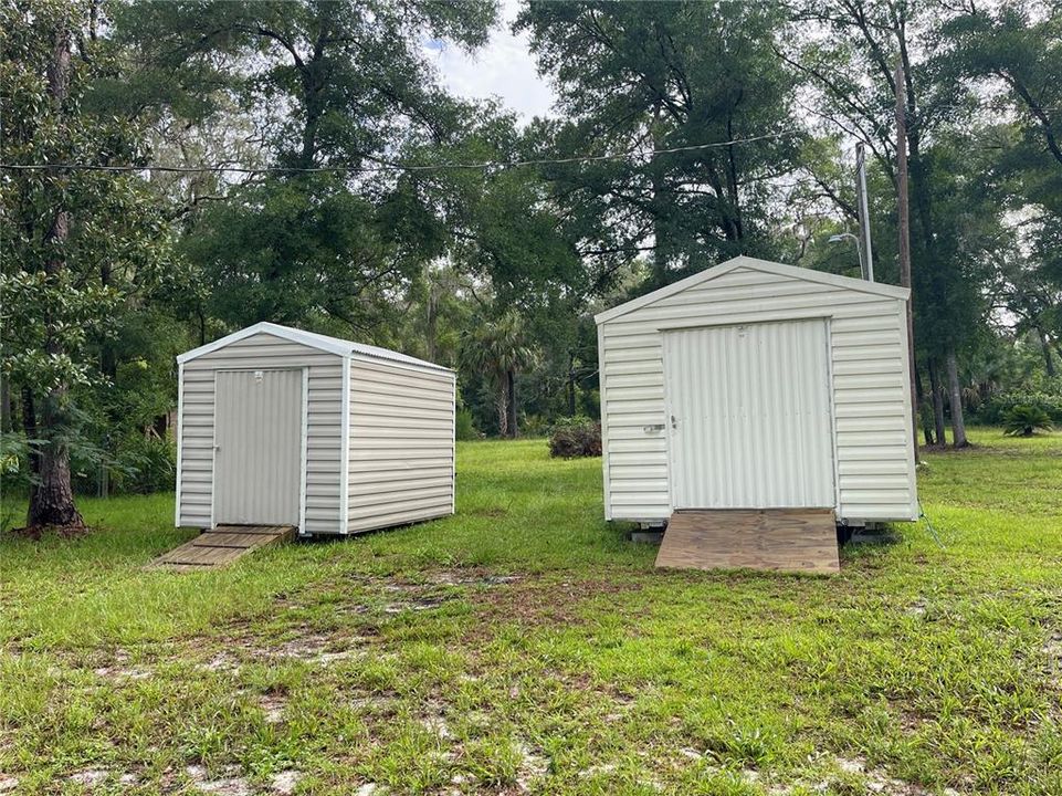 For Sale: $389,000 (2 beds, 1 baths, 1072 Square Feet)