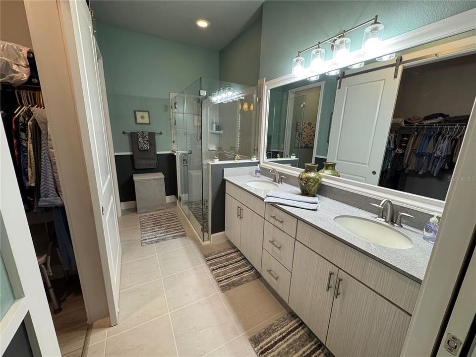 Active With Contract: $389,000 (2 beds, 2 baths, 1510 Square Feet)