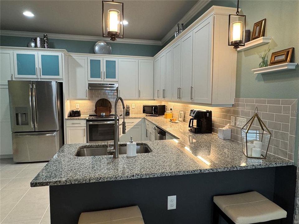 Active With Contract: $389,000 (2 beds, 2 baths, 1510 Square Feet)