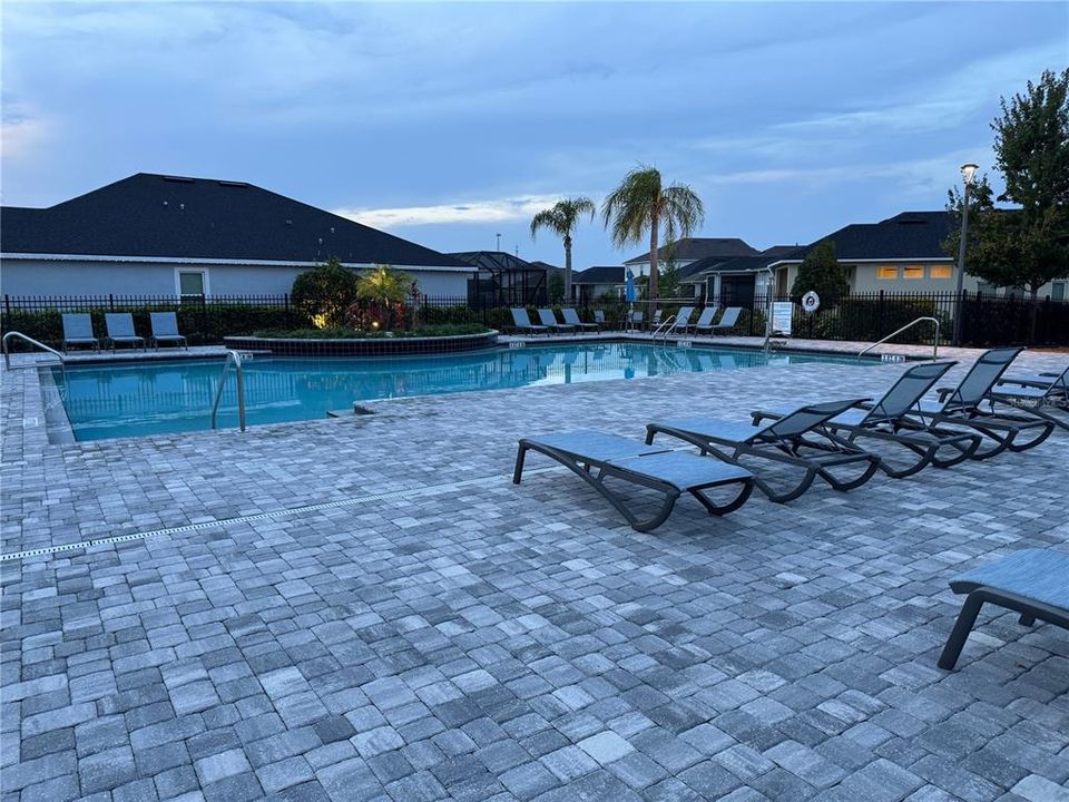 Active With Contract: $389,000 (2 beds, 2 baths, 1510 Square Feet)