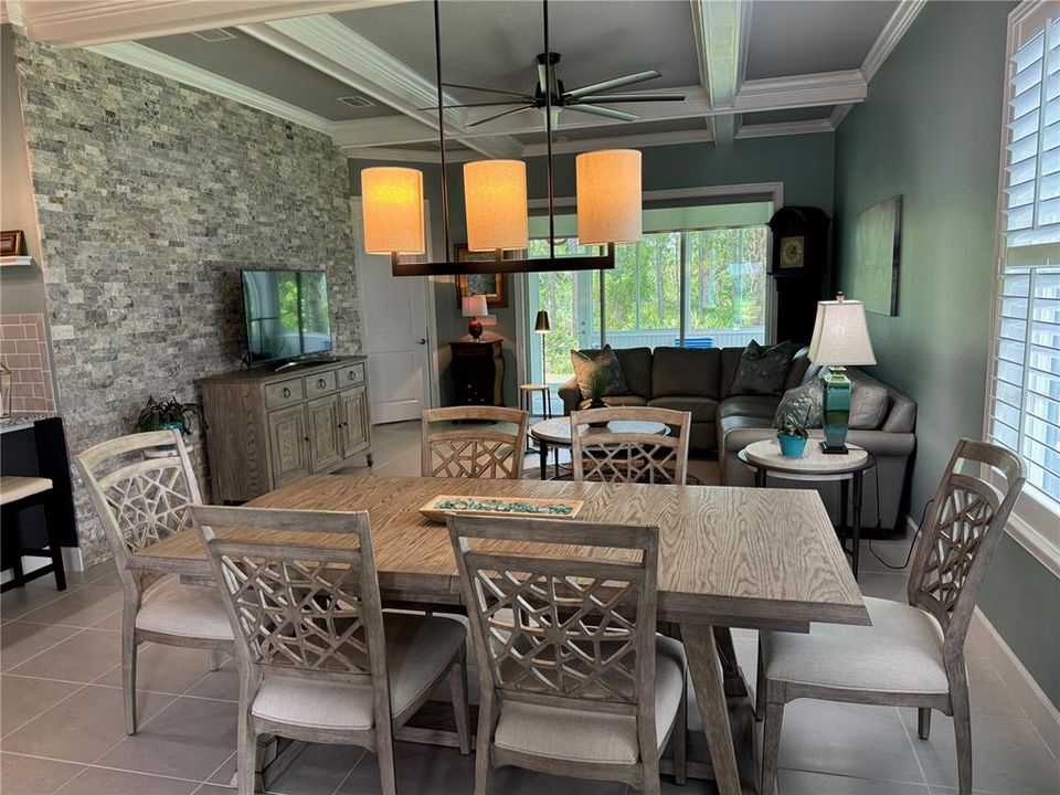 Active With Contract: $389,000 (2 beds, 2 baths, 1510 Square Feet)