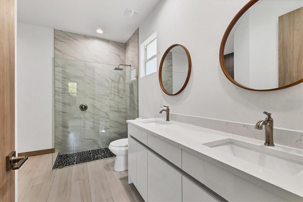 合同活跃: $2,095 (3 贝兹, 2 浴室, 1501 平方英尺)