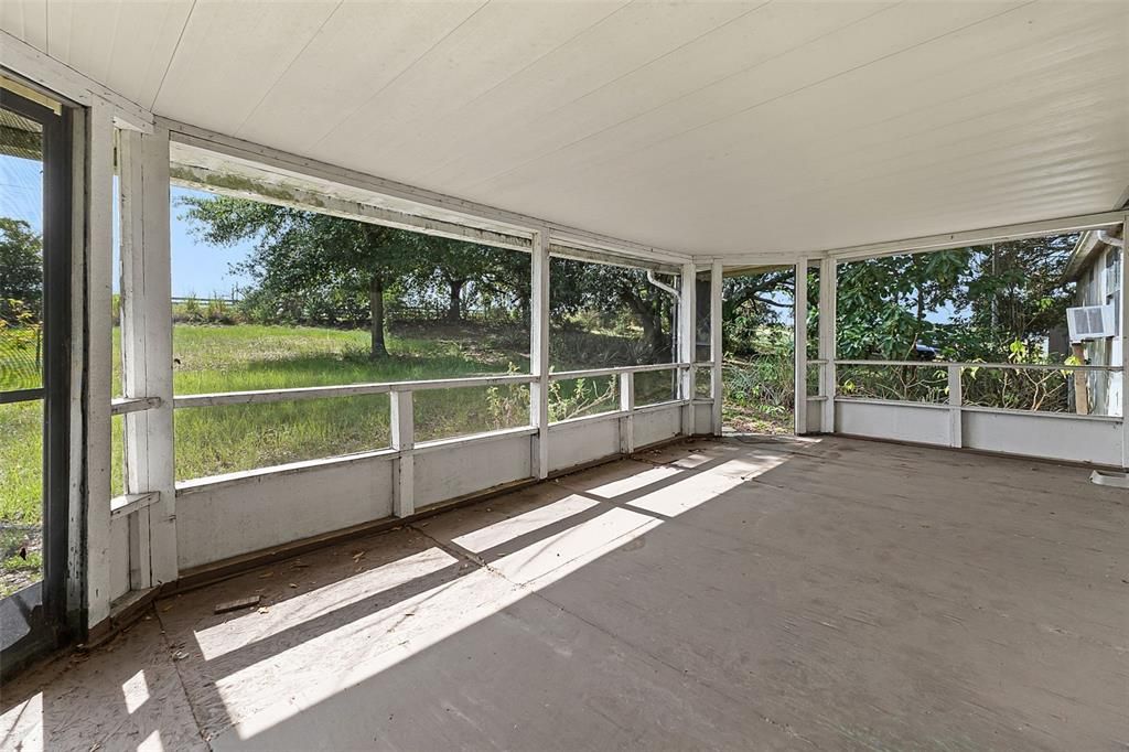 En Venta: $390,000 (32.31 acres)