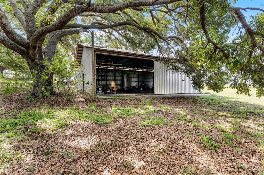 En Venta: $390,000 (32.31 acres)