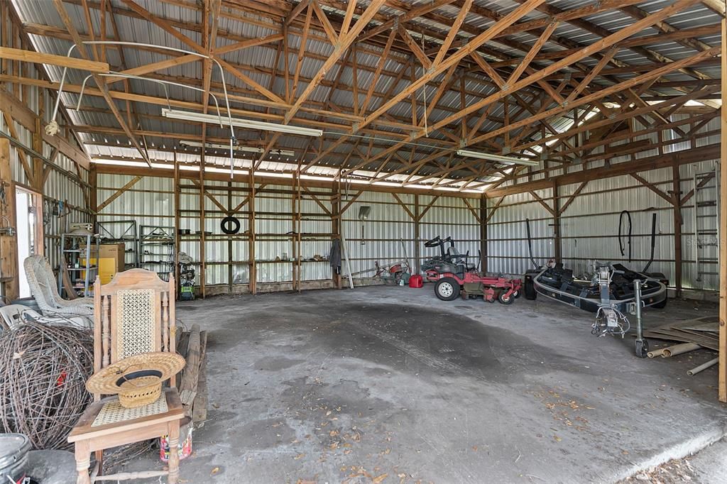 En Venta: $390,000 (32.31 acres)