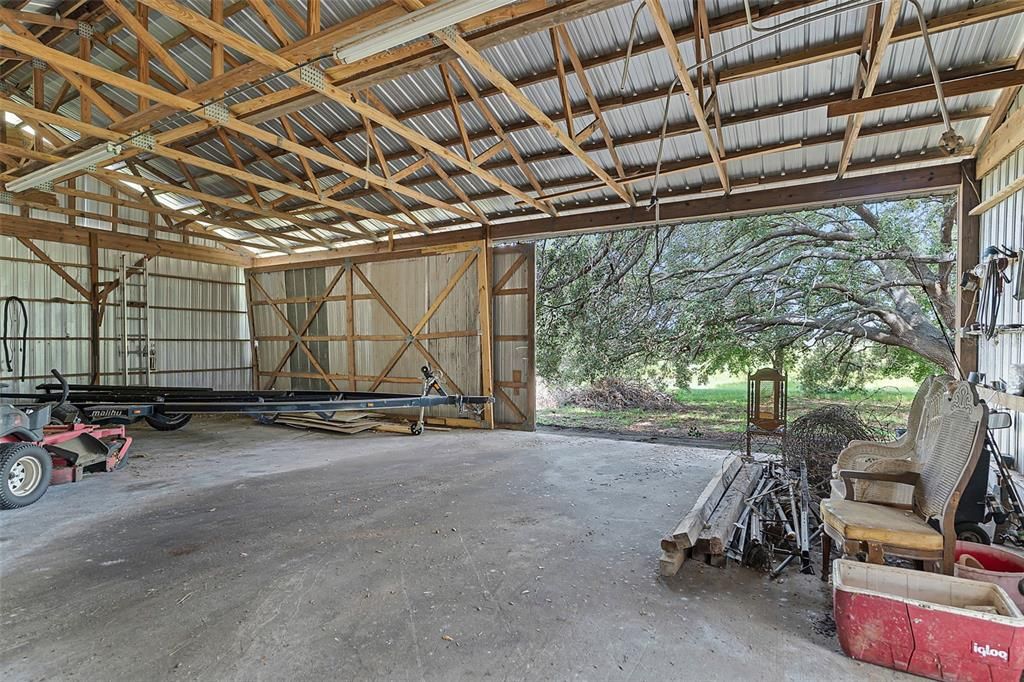 En Venta: $390,000 (32.31 acres)