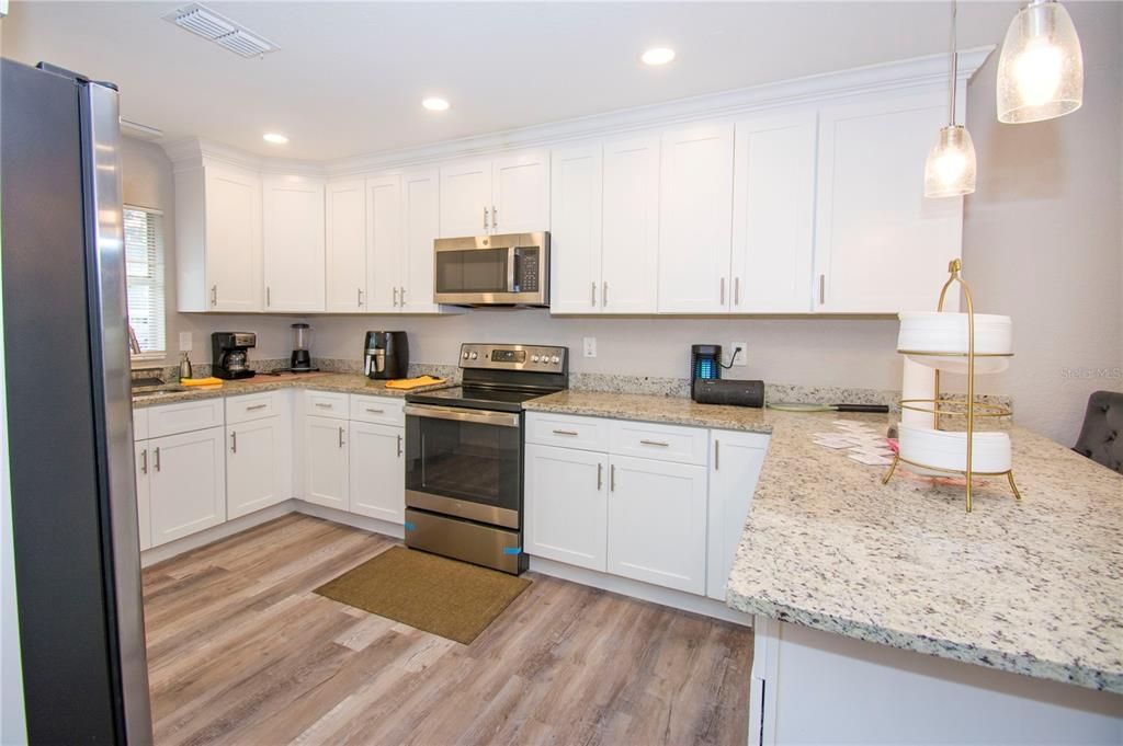 出租: $2,600 (4 贝兹, 2 浴室, 1806 平方英尺)