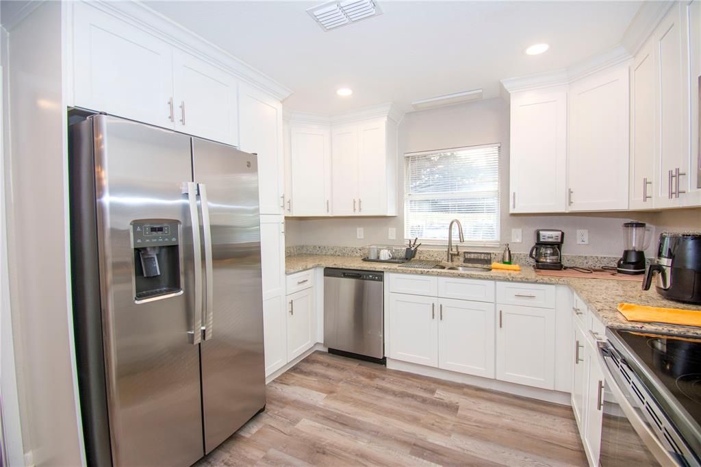 出租: $2,600 (4 贝兹, 2 浴室, 1806 平方英尺)