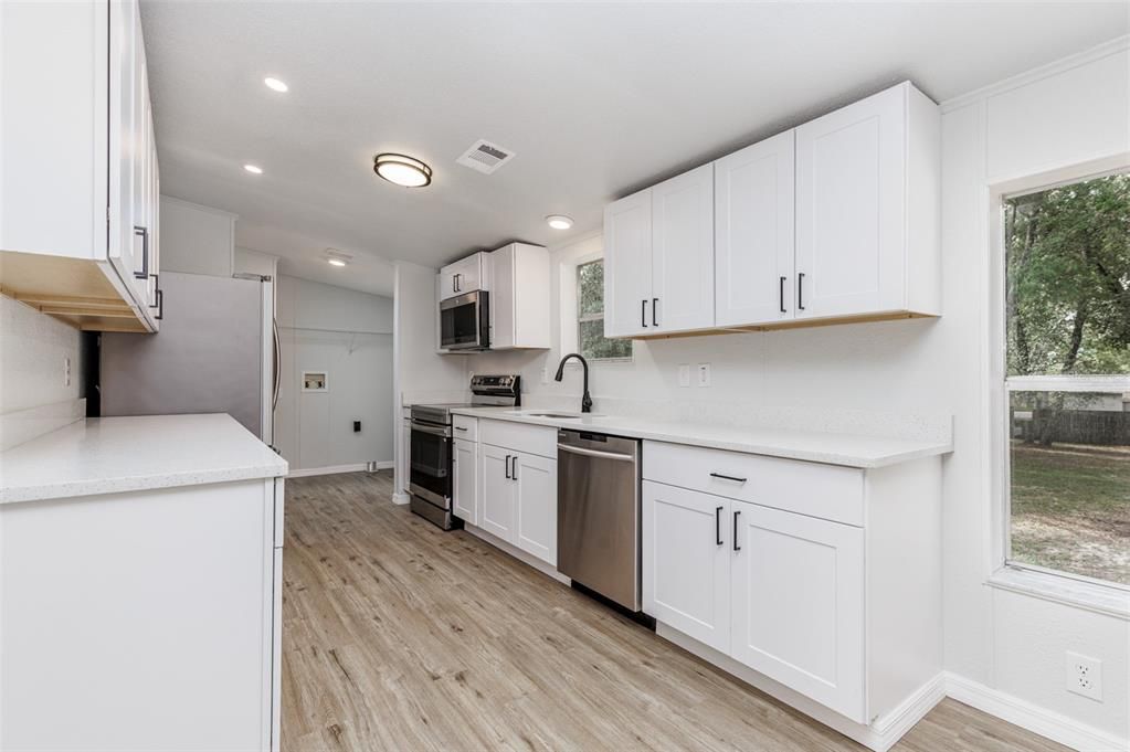 En Venta: $195,000 (3 camas, 2 baños, 1560 Pies cuadrados)