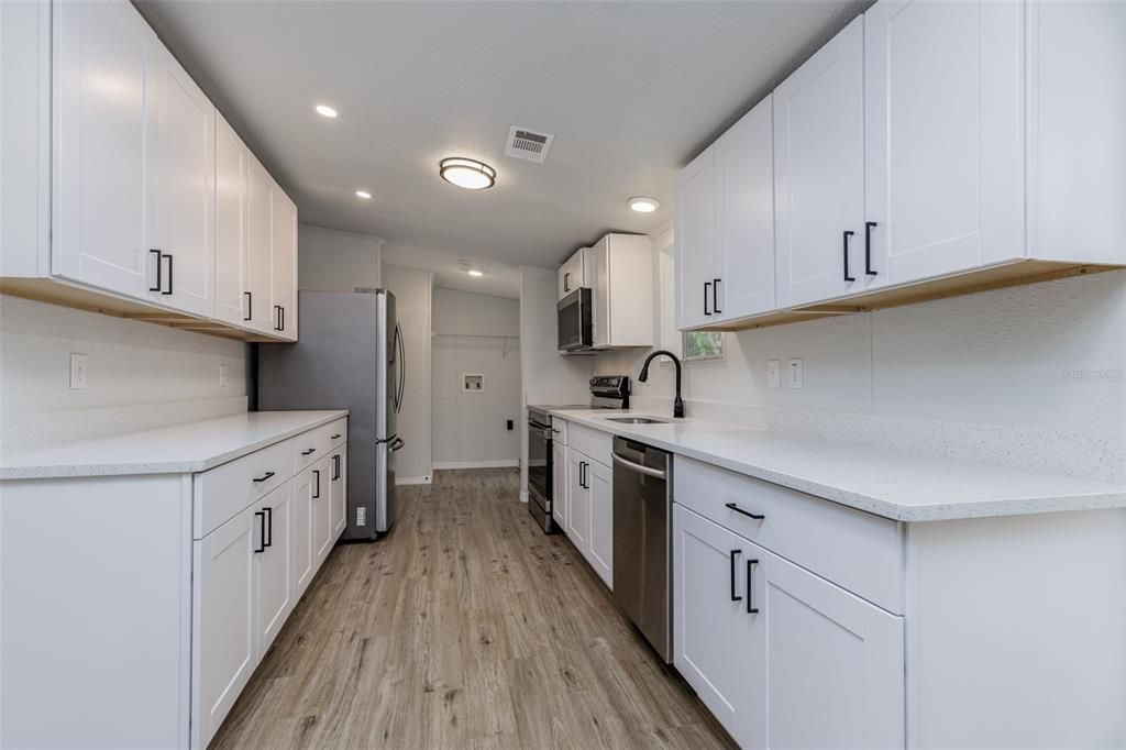 En Venta: $195,000 (3 camas, 2 baños, 1560 Pies cuadrados)