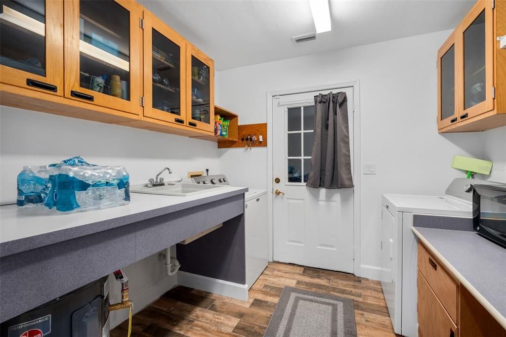 待售: $475,000 (4 贝兹, 3 浴室, 2168 平方英尺)