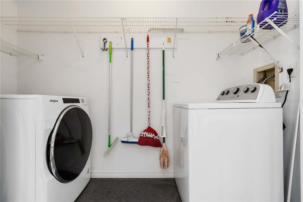 Под контрактом: $1,800 (2 спален, 2 ванн, 1241 Квадратных фут)