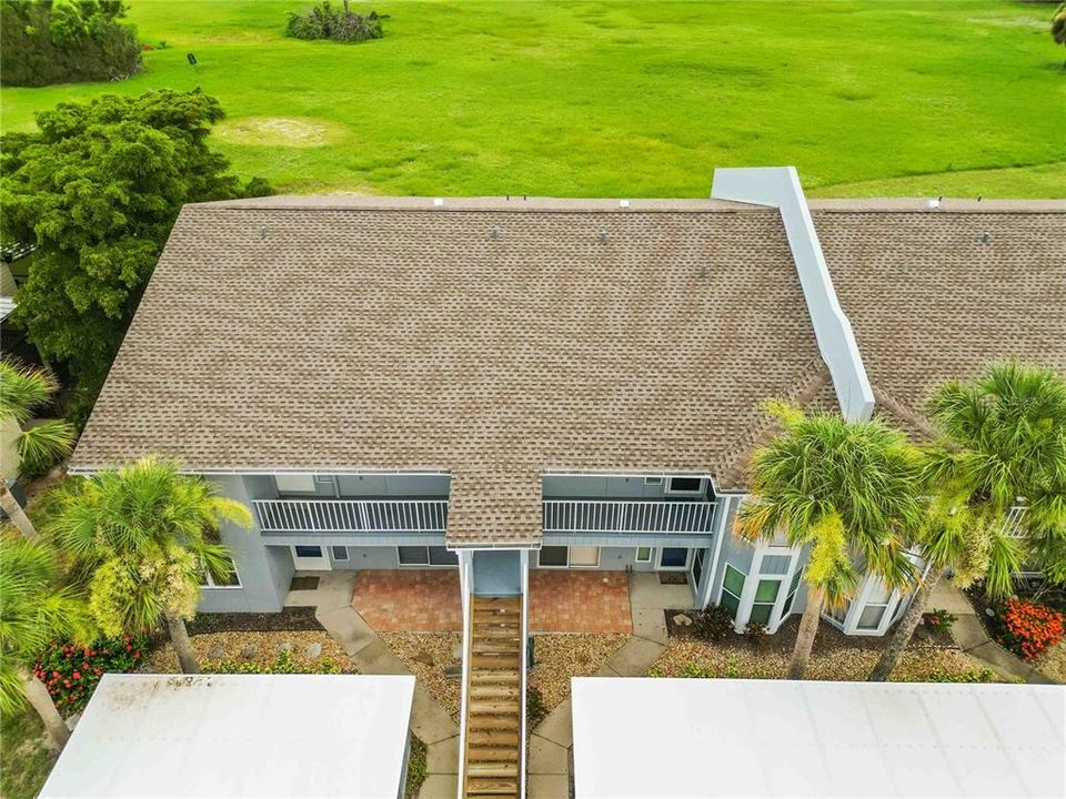 Под контрактом: $1,800 (2 спален, 2 ванн, 1241 Квадратных фут)