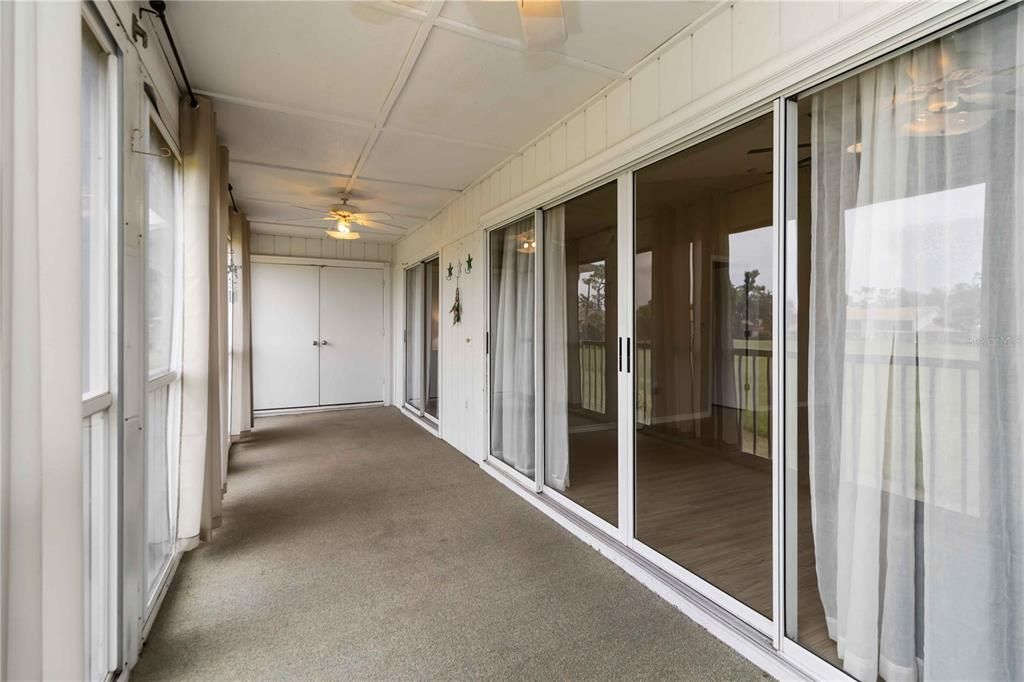 Под контрактом: $1,800 (2 спален, 2 ванн, 1241 Квадратных фут)