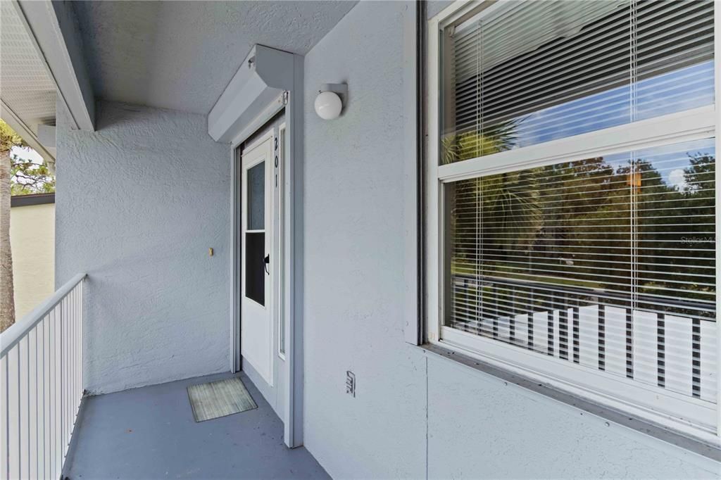 Под контрактом: $1,800 (2 спален, 2 ванн, 1241 Квадратных фут)