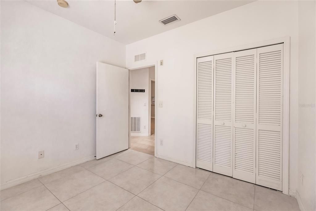 For Rent: $1,550 (3 beds, 2 baths, 1118 Square Feet)