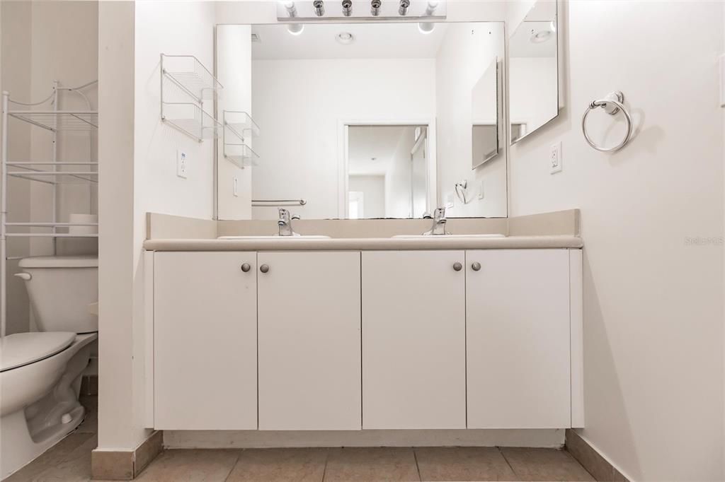 For Rent: $1,550 (3 beds, 2 baths, 1118 Square Feet)