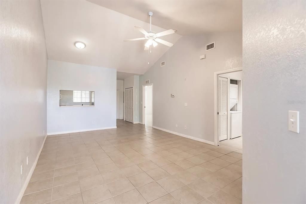 For Rent: $1,550 (3 beds, 2 baths, 1118 Square Feet)