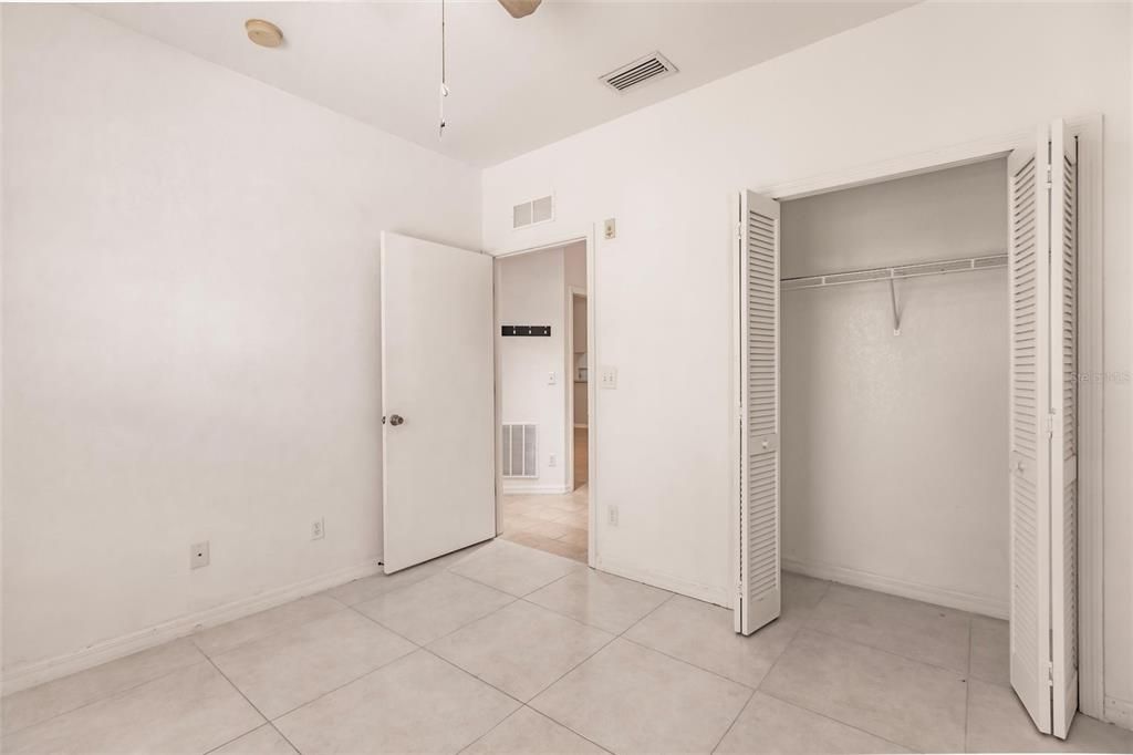 For Rent: $1,550 (3 beds, 2 baths, 1118 Square Feet)