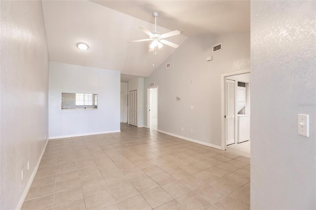 For Rent: $1,550 (3 beds, 2 baths, 1118 Square Feet)