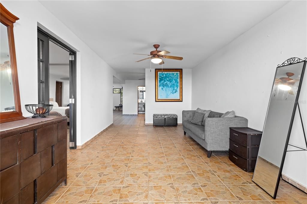 На продажу: $475,000 (4 спален, 3 ванн, 2911 Квадратных фут)