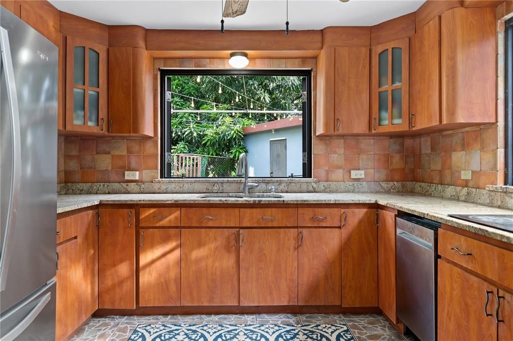 На продажу: $475,000 (4 спален, 3 ванн, 2911 Квадратных фут)