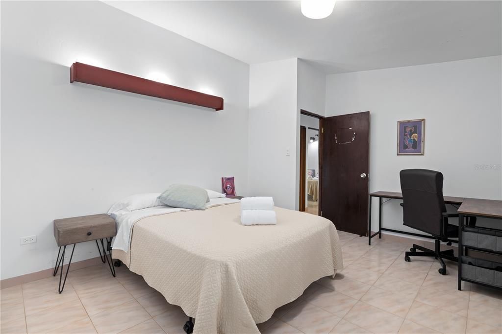 На продажу: $475,000 (4 спален, 3 ванн, 2911 Квадратных фут)