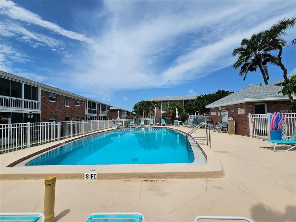 Activo con contrato: $1,800 (2 camas, 2 baños, 1075 Pies cuadrados)