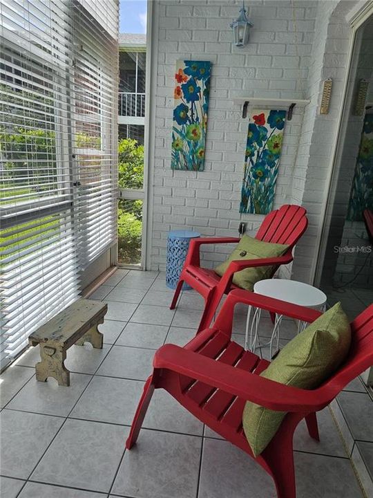 Activo con contrato: $1,800 (2 camas, 2 baños, 1075 Pies cuadrados)