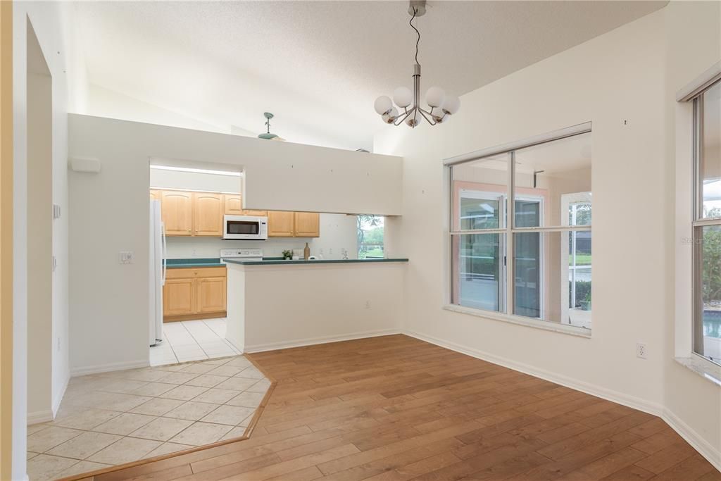 На продажу: $450,000 (3 спален, 2 ванн, 1814 Квадратных фут)