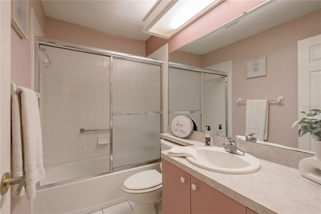 На продажу: $450,000 (3 спален, 2 ванн, 1814 Квадратных фут)