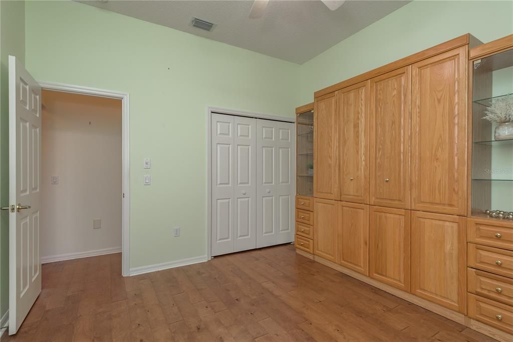 На продажу: $450,000 (3 спален, 2 ванн, 1814 Квадратных фут)