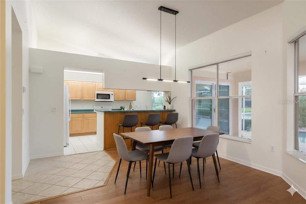 На продажу: $450,000 (3 спален, 2 ванн, 1814 Квадратных фут)