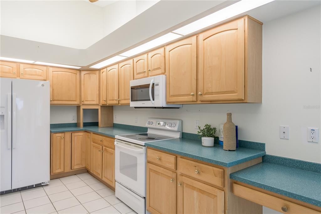 На продажу: $450,000 (3 спален, 2 ванн, 1814 Квадратных фут)