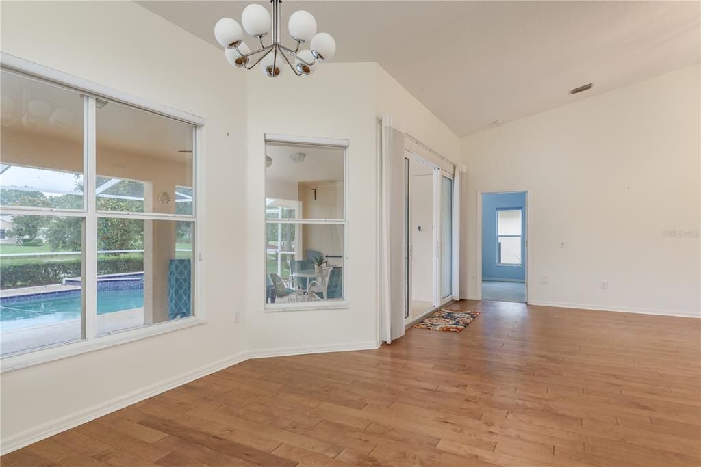 На продажу: $450,000 (3 спален, 2 ванн, 1814 Квадратных фут)