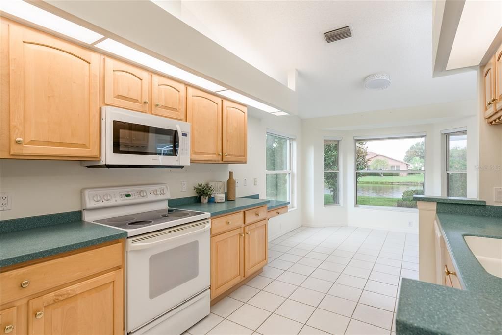 На продажу: $450,000 (3 спален, 2 ванн, 1814 Квадратных фут)