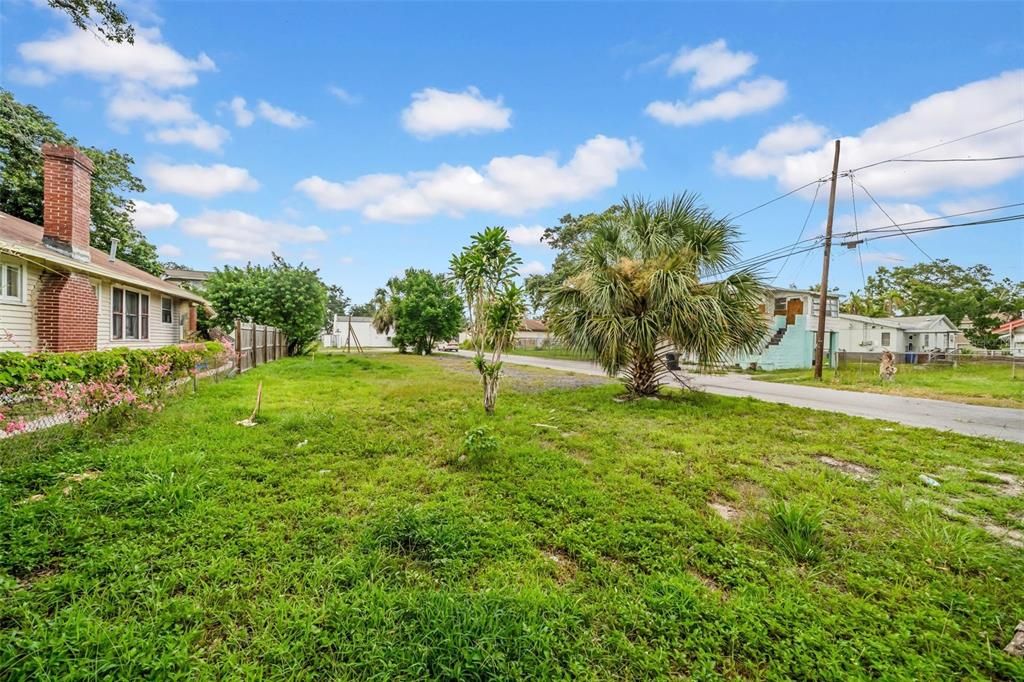 待售: $115,000 (0.13 acres)