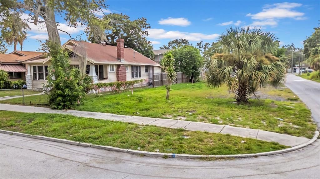 待售: $115,000 (0.13 acres)