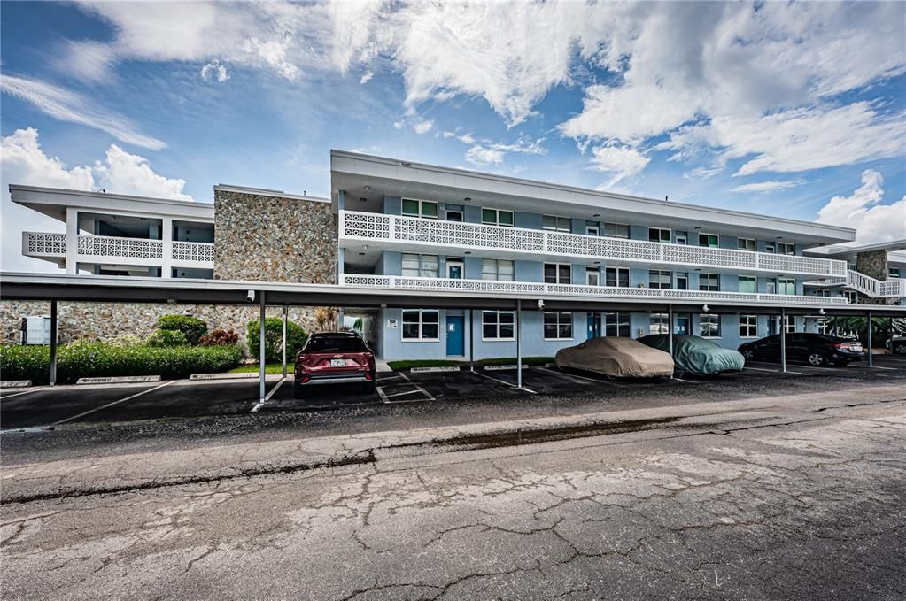 For Sale: $88,000 (2 beds, 2 baths, 1035 Square Feet)