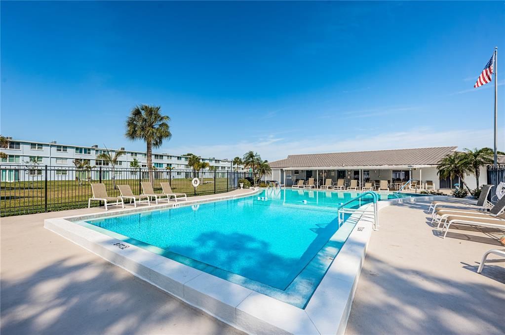 For Sale: $88,000 (2 beds, 2 baths, 1035 Square Feet)