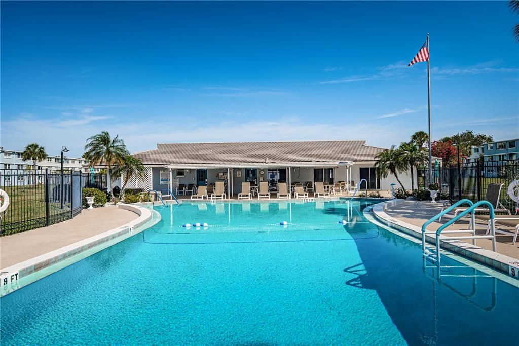 For Sale: $88,000 (2 beds, 2 baths, 1035 Square Feet)